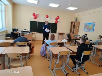 Игровая программа «Девочкины штучки»