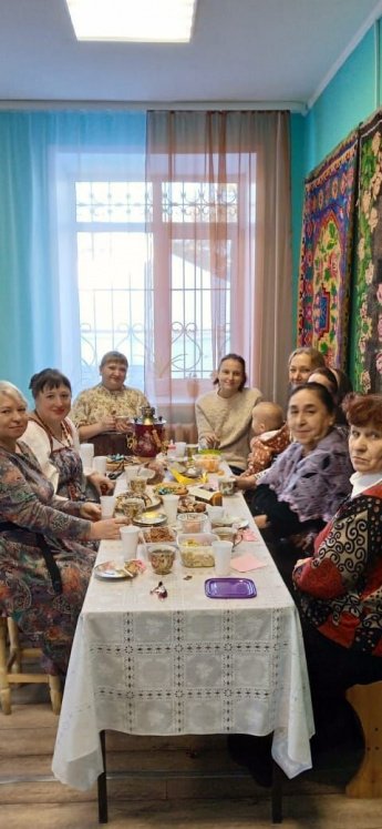 Посиделки ко Дню матери