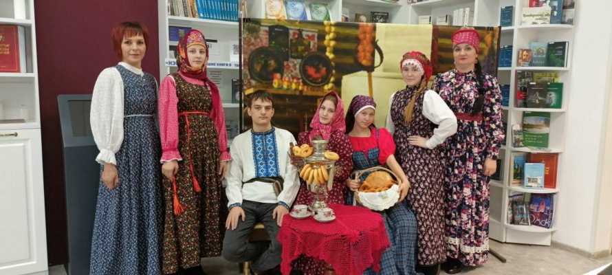 Тематический час «Русский народный костюм»