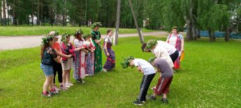 Игровая программа "Зелёные святки"