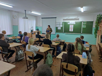 Познавательный час «История о том, что такое хорошо, а что такое плохо»