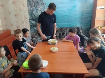 Кулинарный мастер-класс «Ах, окрошка, объеденье!»