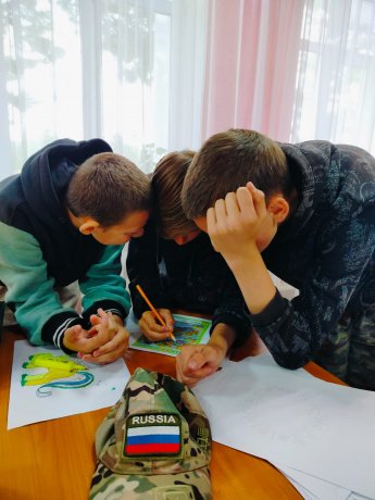 "Я в стране своей живу - свет и воду берегу!"