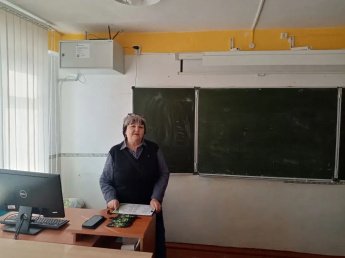 Час поэзии «Стихи шагают по планете»