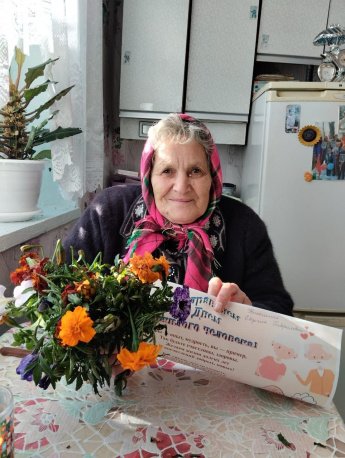 Поздравительная акция «Тепло заботы»