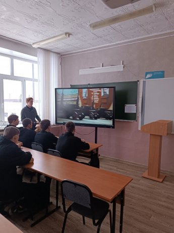 Час истории "Бессмертный подвиг неизвестного солдата"