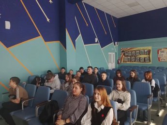 Познавательный час «Единая культура – единая страна»