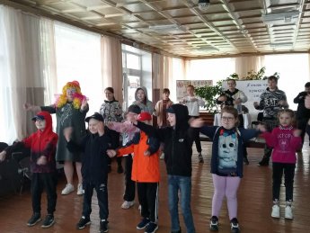 Развлекательная программа﻿ «Живёт на всей планете народ весёлый - дети!»