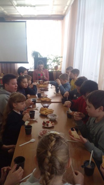 Познавательно-игровая программа  «В гостях у Домового»