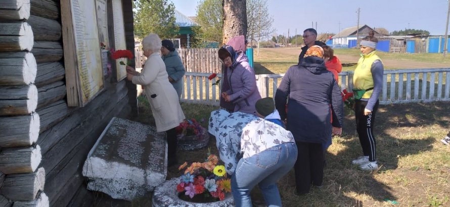 Торжественный митинг «Памяти павших героев»