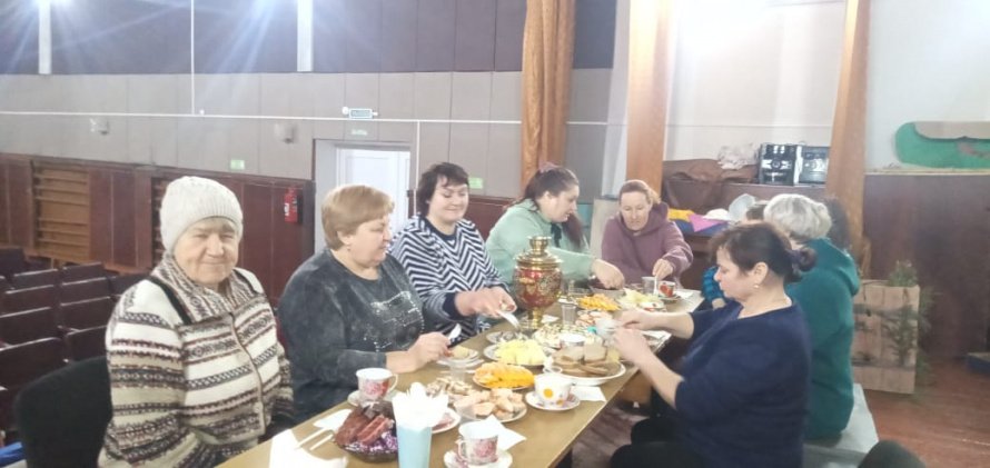 Развлекательная программа «Приходи сосед к соседу на застольную беседу»