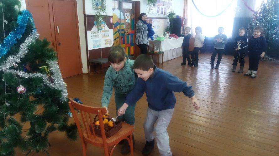 Игровая программа «Новогодний мешок с забавами»