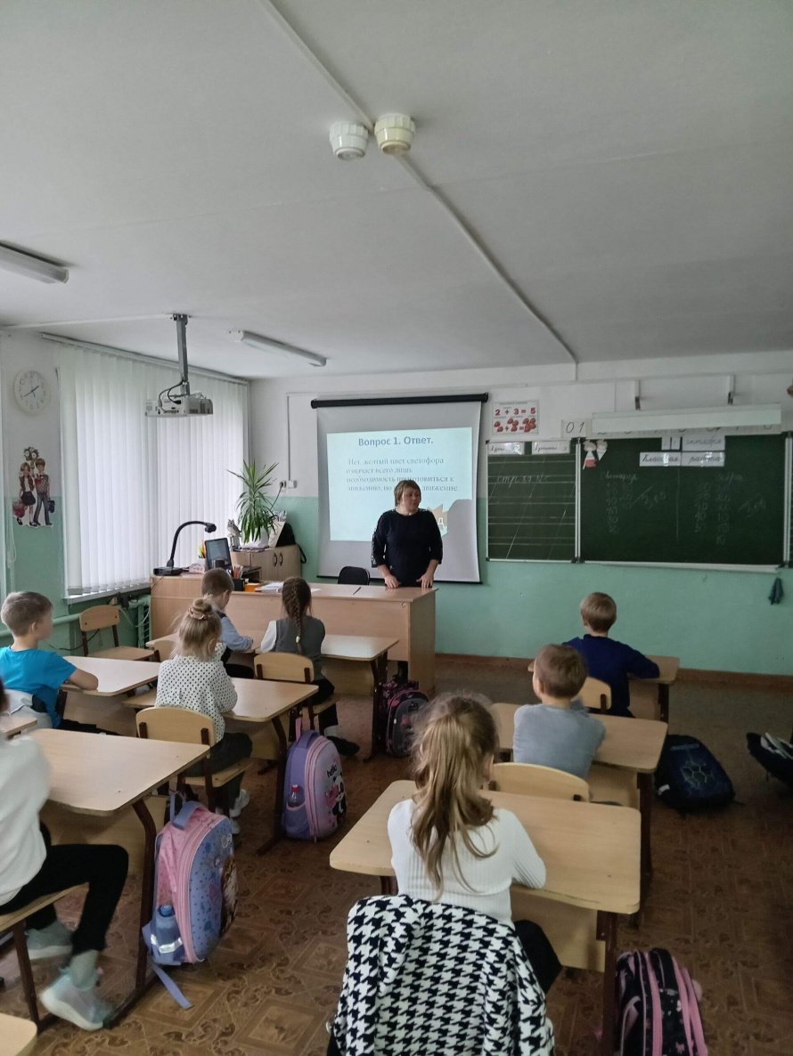 Информационный час  «50 уроков здоровья для маленьких и больших»