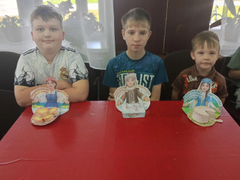 Познавательный час «Кухни народов России»