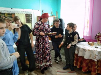 «Знакомство с крестьянской избой и домашней утварью, быт и культура русского народа»