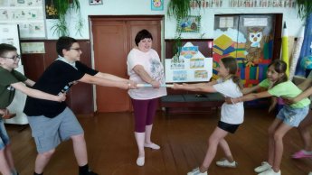 Игровая программа «Казачата – бравые ребята»
