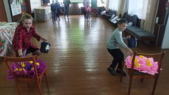Познавательно-игровая программа «Пришли Спасы – готовь припасы»