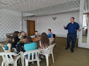 Познавательно-игровая программа «В страну знаний»