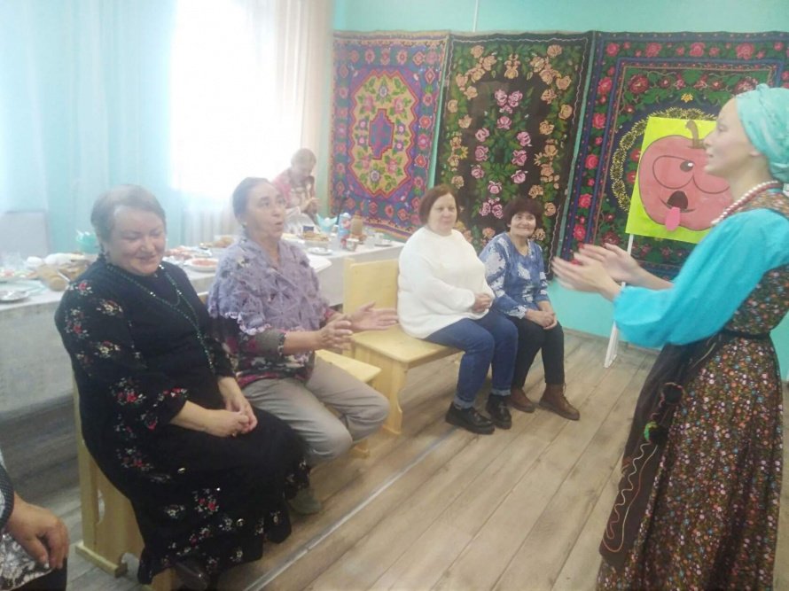 Развлекательная программа «Мои года – моё богатство»