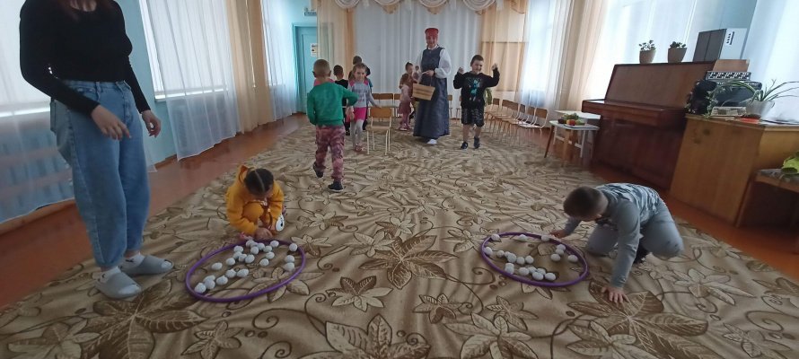 Игровая программа "Спас затей припас"
