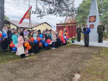 Торжественное возложение цветов «Победный май — Великий май!»