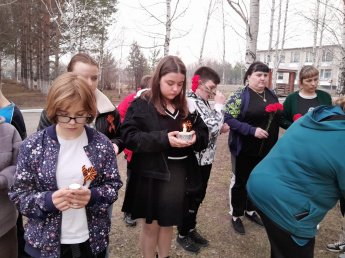 Акция «Пусть свечи памяти горят»