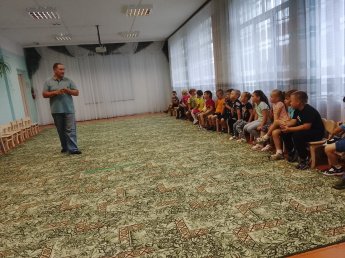 Информационный час «Страна детского фольклора»