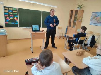 Познавательный час «В мире нет милей и краше сторонки нашей»