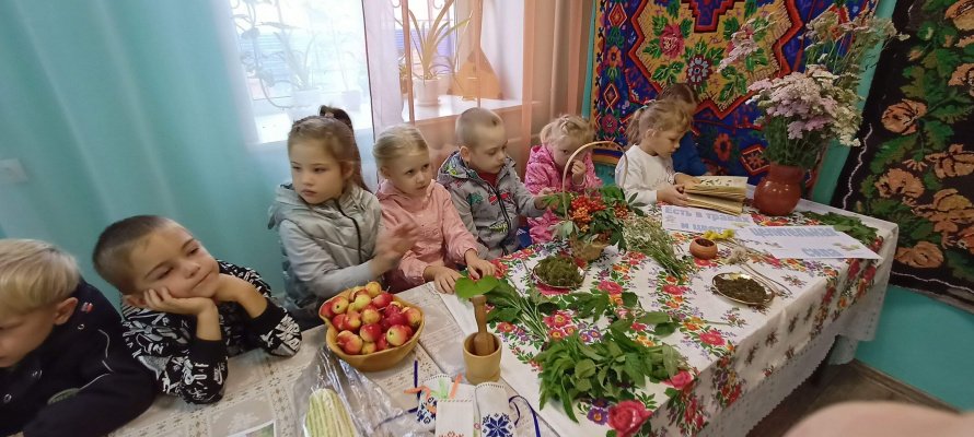 Познавательная программа "Лекарственные травы, красота и польза" 